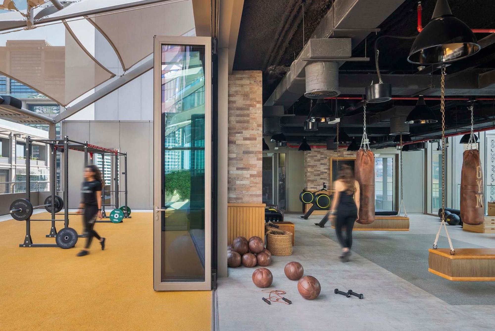 25Hours Hotel Dubai One Central ภายนอก รูปภาพ The gym at the new building